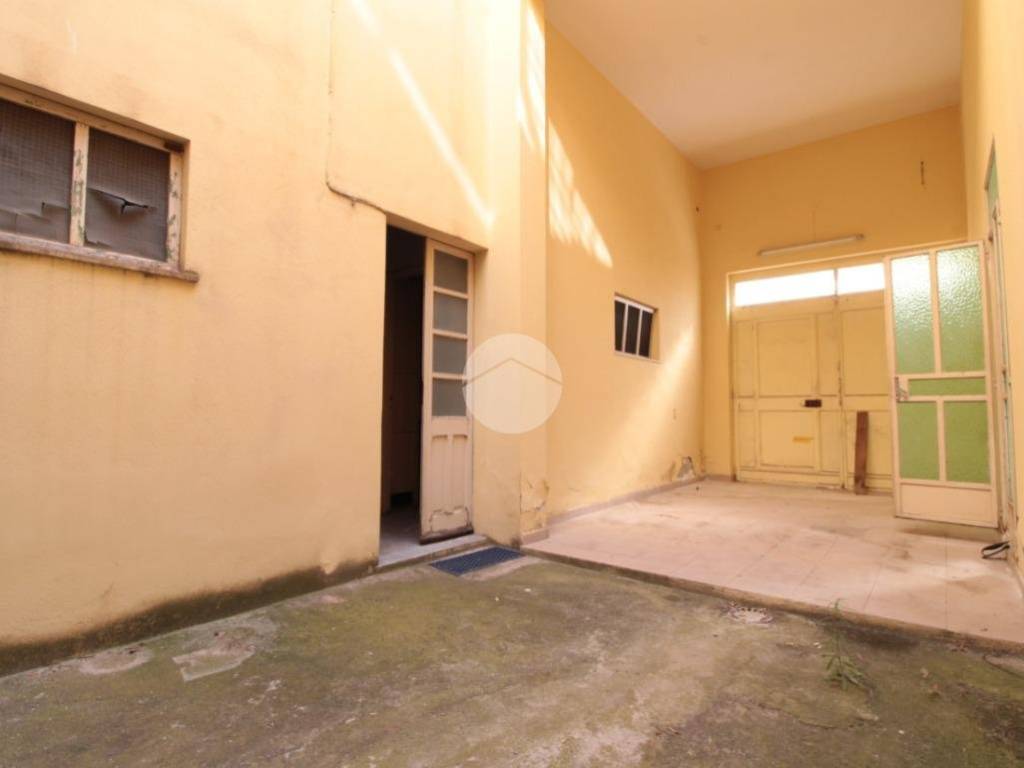 appartamento in vendita a Quartu Sant'Elena in zona Centro Storico