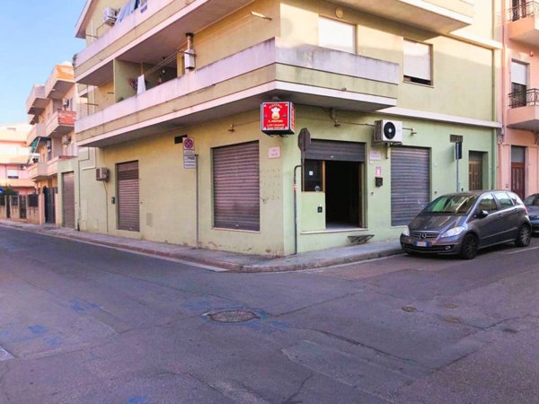 negozio in vendita a Quartu Sant'Elena