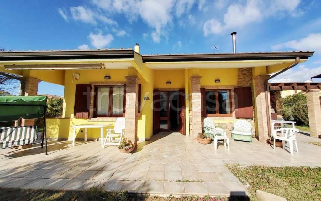 casa indipendente in vendita a Quartu Sant'Elena in zona Capitana