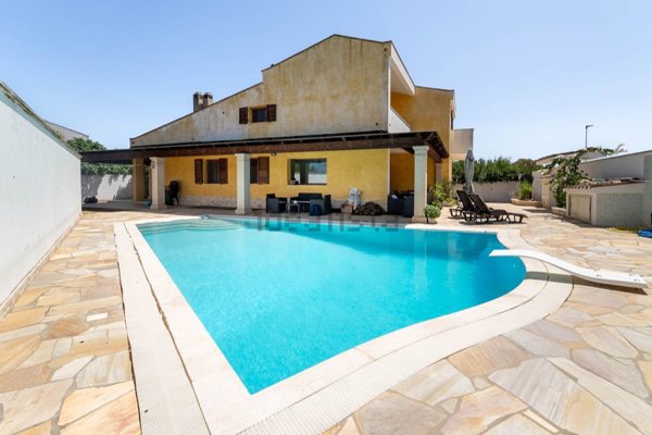 casa indipendente in vendita a Quartu Sant'Elena in zona Sant'Andrea