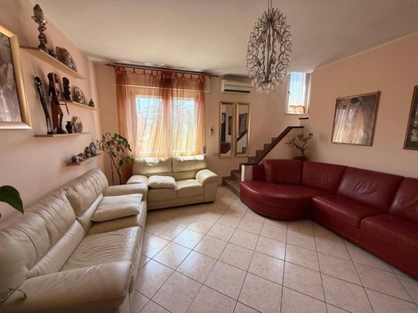 appartamento in vendita a Quartu Sant'Elena in zona Centro Storico