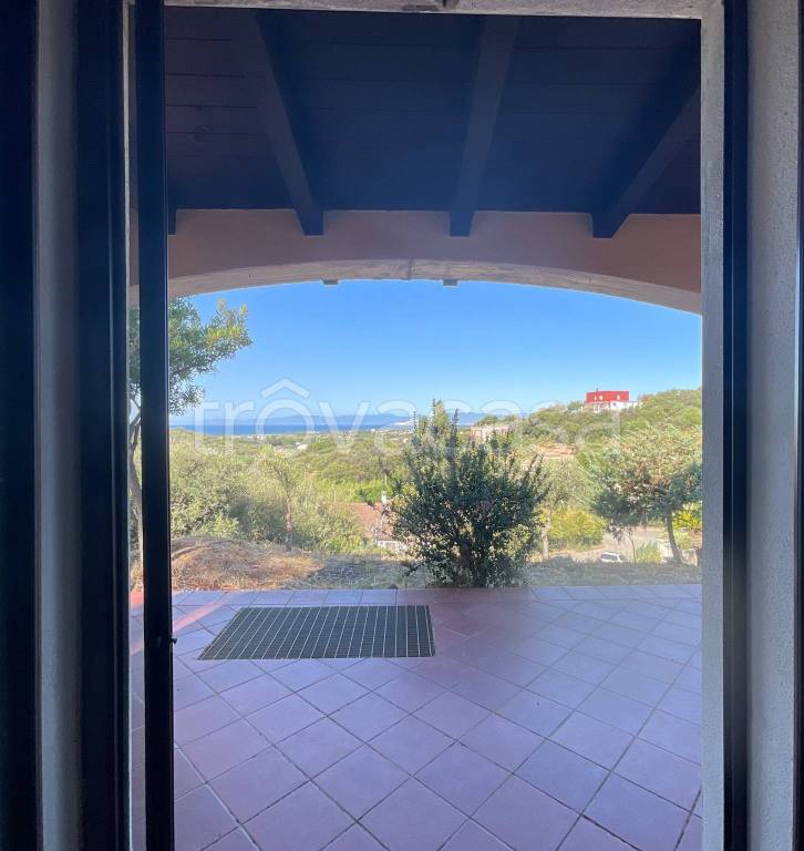 casa indipendente in vendita a Quartu Sant'Elena in zona Niu Crobu