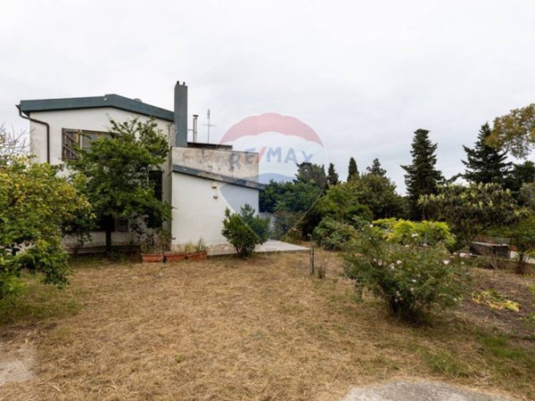 casa indipendente in vendita a Quartu Sant'Elena in zona Margine Rosso