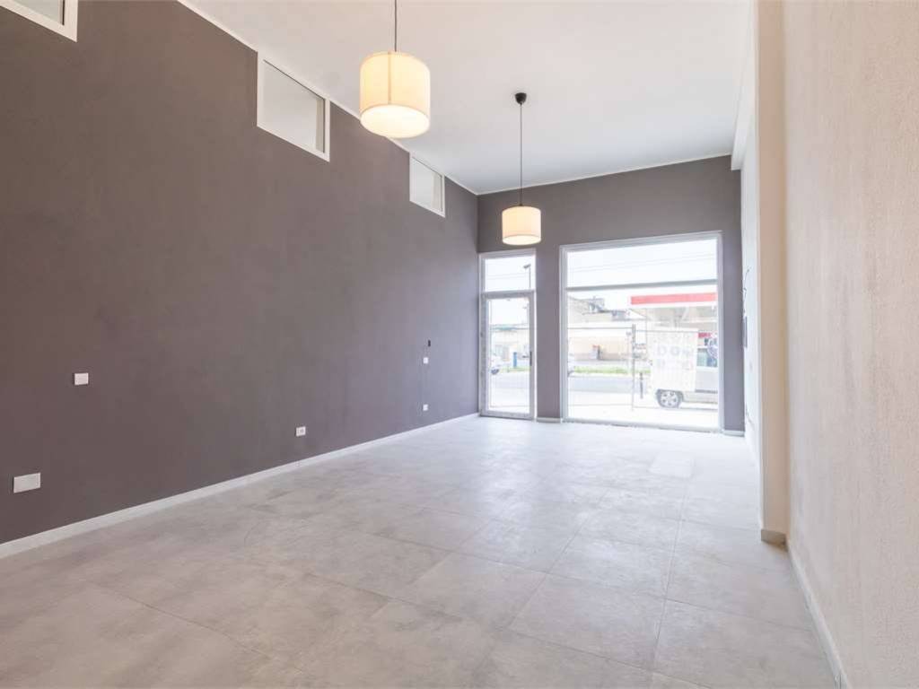 locale commerciale in vendita a Quartu Sant'Elena