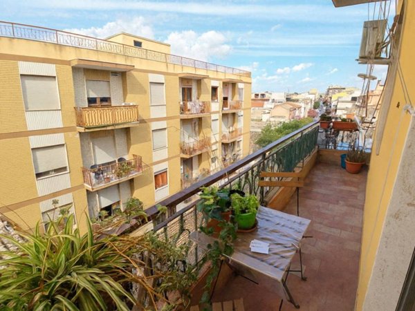 appartamento in vendita a Quartu Sant'Elena in zona Centro Storico