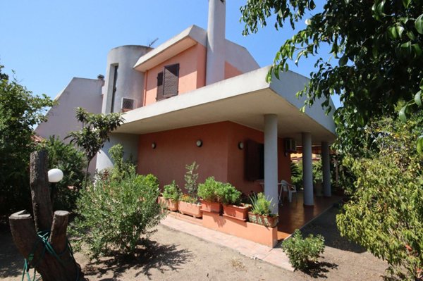 casa indipendente in vendita a Quartu Sant'Elena in zona Litorale