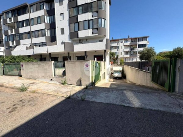 locale di sgombero in vendita a Quartu Sant'Elena in zona Musicisti