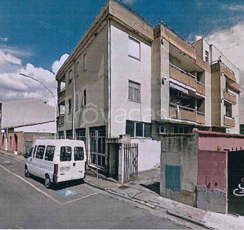 negozio in vendita a Quartu Sant'Elena