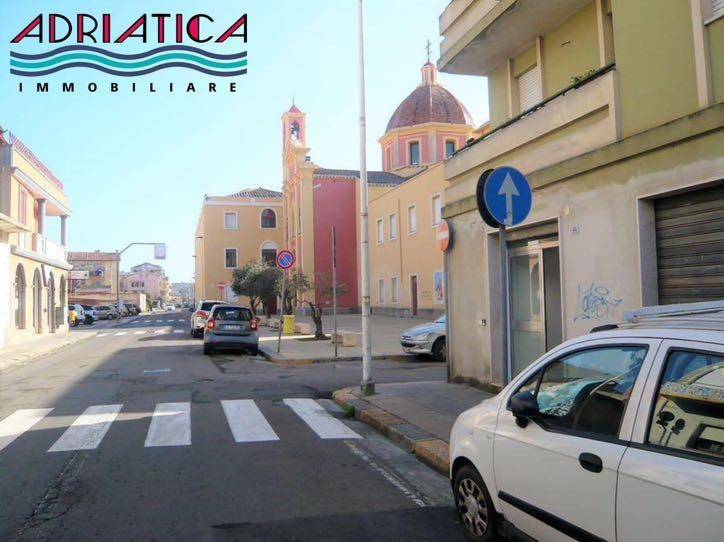 negozio in vendita a Quartu Sant'Elena