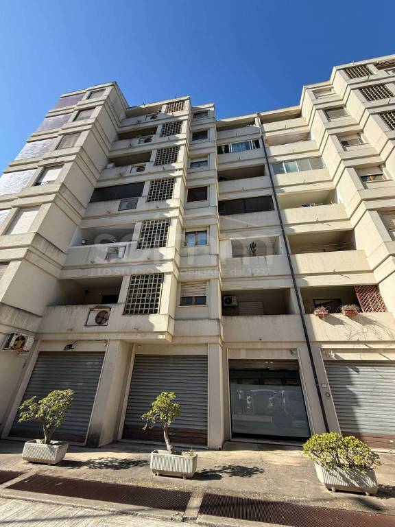 locale commerciale in vendita a Quartu Sant'Elena