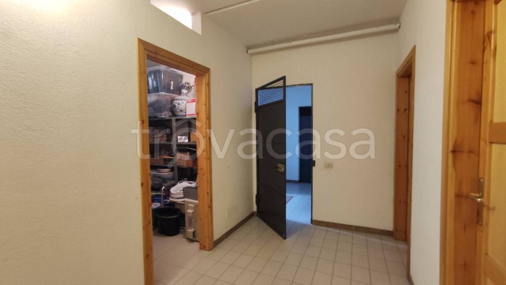 locale commerciale in vendita a Quartu Sant'Elena