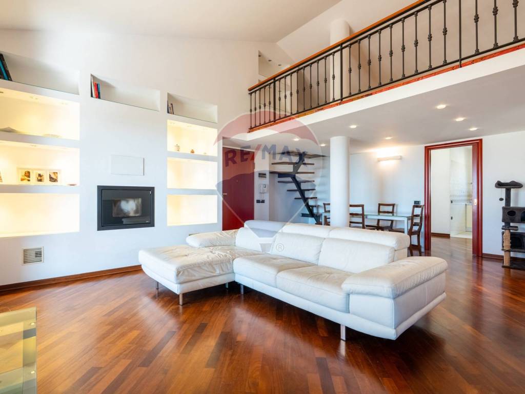 appartamento in vendita a Quartu Sant'Elena in zona Quartello