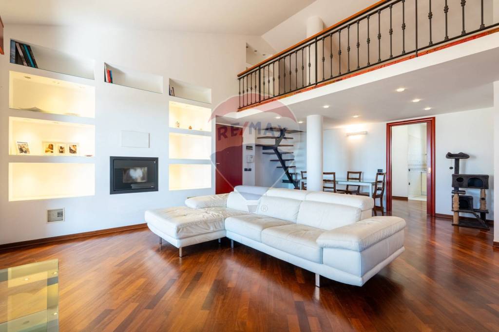 appartamento in vendita a Quartu Sant'Elena in zona Quartello