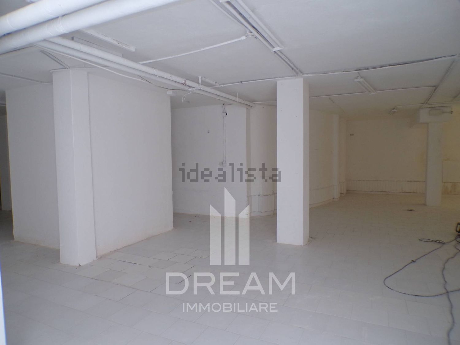 locale commerciale in vendita a Quartu Sant'Elena