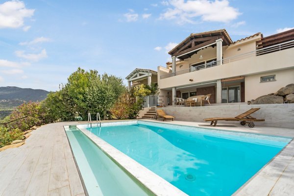 casa indipendente in vendita a Quartu Sant'Elena