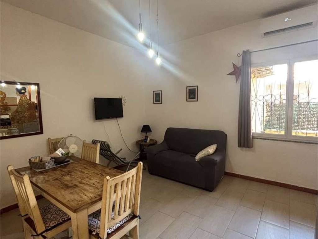 appartamento in vendita a Quartu Sant'Elena in zona Centro Storico