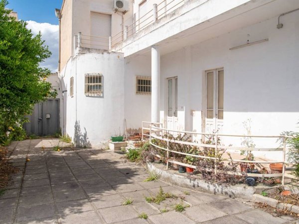 casa indipendente in vendita a Quartu Sant'Elena in zona Centro Storico