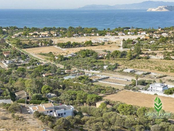 casa indipendente in vendita a Quartu Sant'Elena in zona Foxi