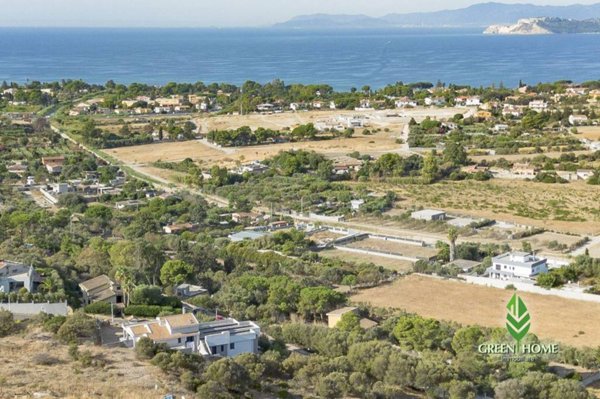 casa indipendente in vendita a Quartu Sant'Elena in zona Margine Rosso