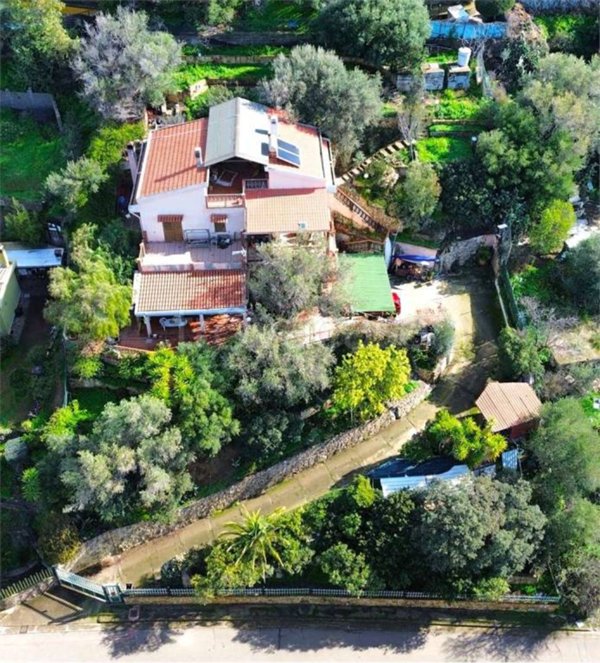 casa indipendente in vendita a Quartu Sant'Elena in zona Capitana