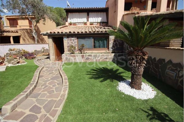 casa indipendente in vendita a Quartu Sant'Elena in zona Capitana