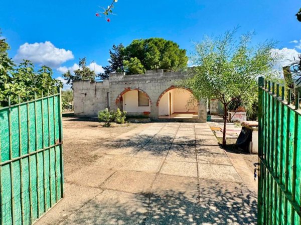 casa indipendente in vendita a Quartu Sant'Elena in zona Capitana