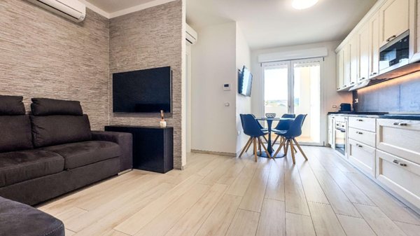 appartamento in vendita a Quartu Sant'Elena in zona Litorale