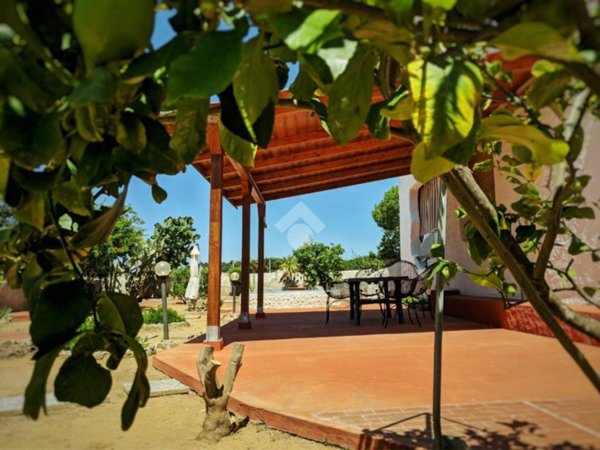casa indipendente in vendita a Quartu Sant'Elena in zona Capitana