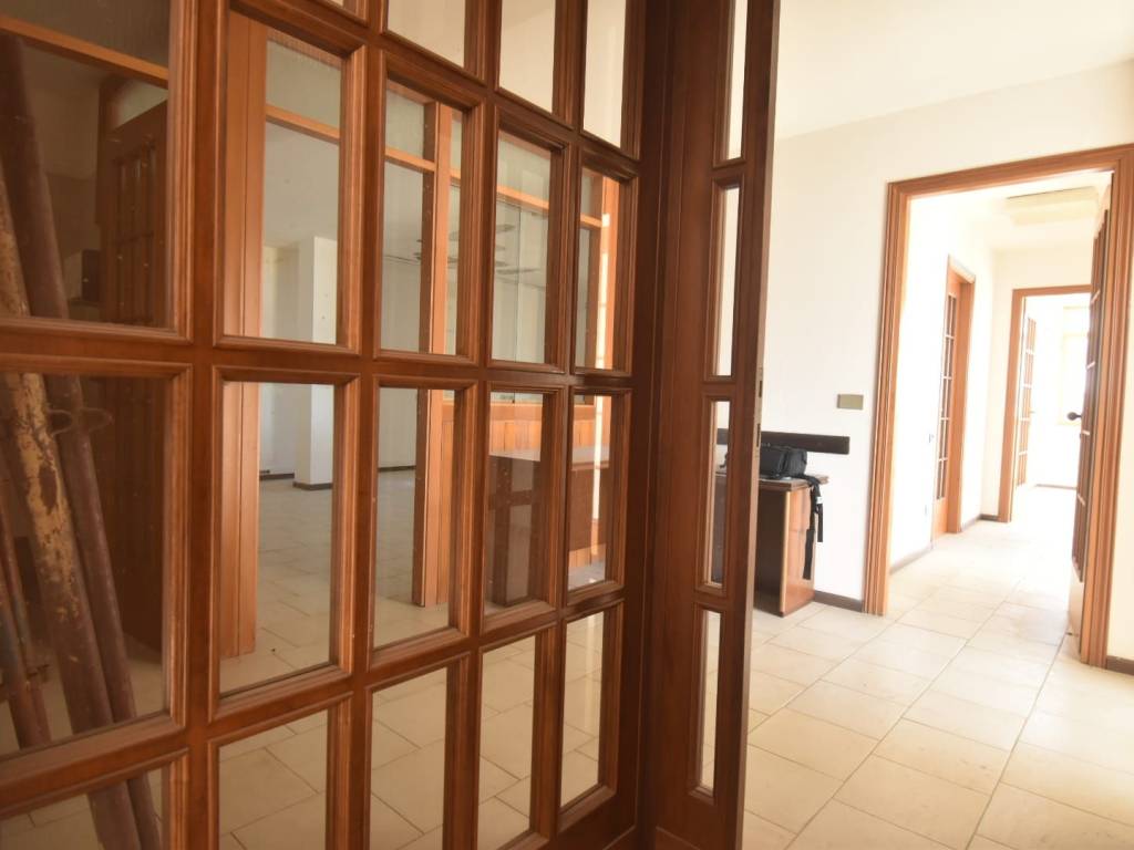 ufficio in vendita a Quartu Sant'Elena