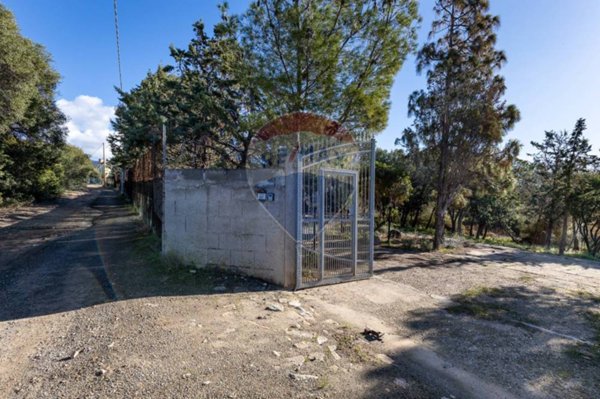 casa indipendente in vendita a Quartu Sant'Elena in zona Capitana