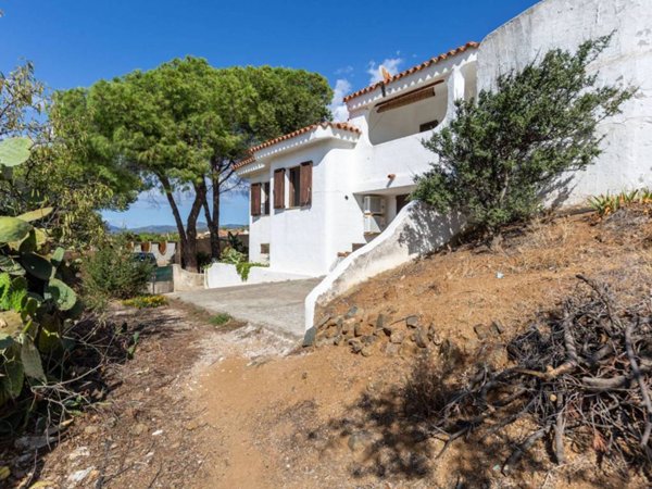 casa indipendente in vendita a Quartu Sant'Elena in zona Capitana