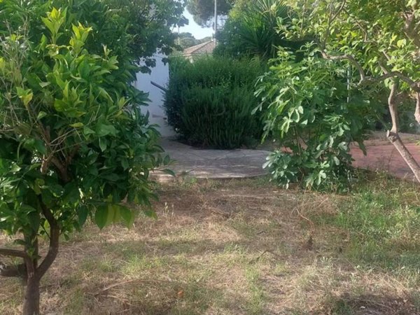 casa indipendente in vendita a Quartu Sant'Elena in zona Litorale