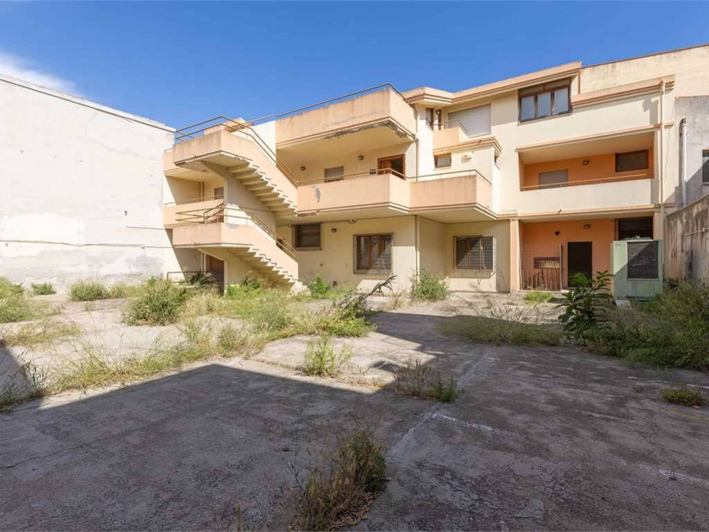 intera palazzina in vendita a Quartu Sant'Elena