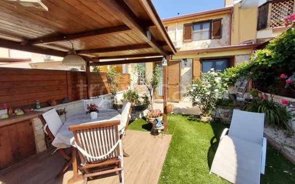 casa indipendente in vendita a Quartu Sant'Elena in zona Capitana