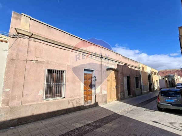 casa indipendente in vendita a Quartu Sant'Elena in zona Cepola