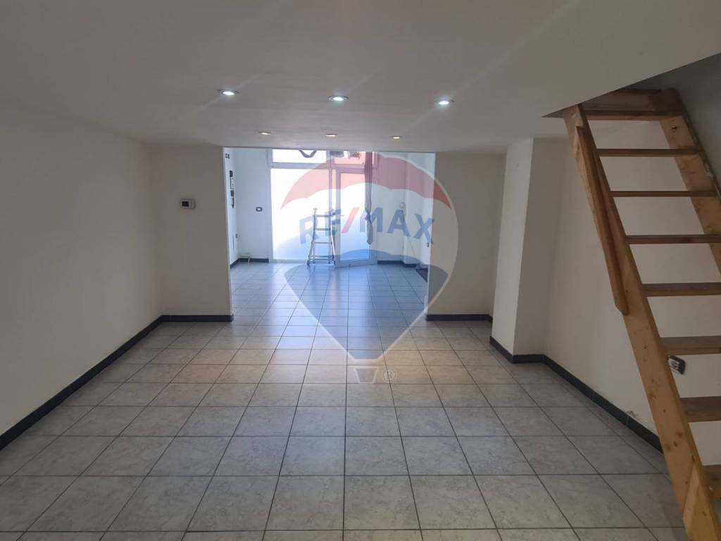 negozio in vendita a Quartu Sant'Elena