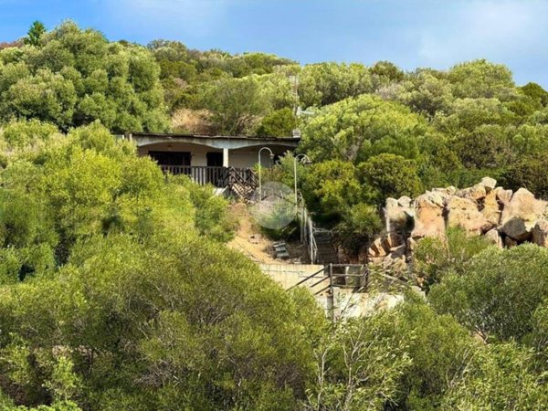 casa indipendente in vendita a Quartu Sant'Elena in zona Geremeas