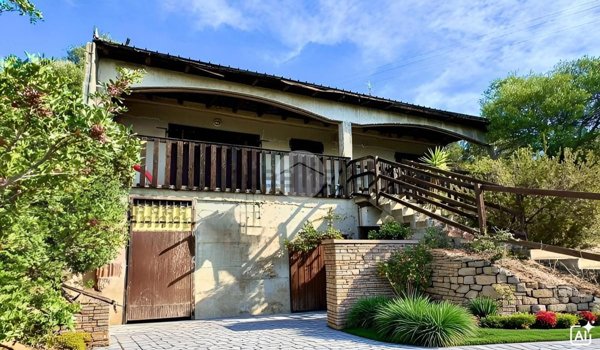 quadrivano in vendita a Quartu Sant'Elena in zona Geremeas