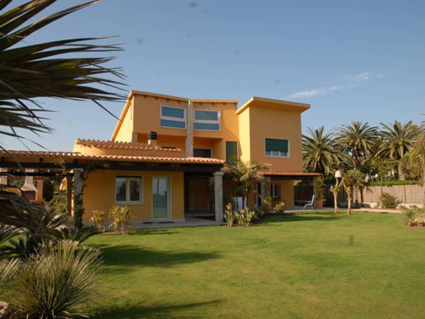casa indipendente in vendita a Quartu Sant'Elena in zona Capitana