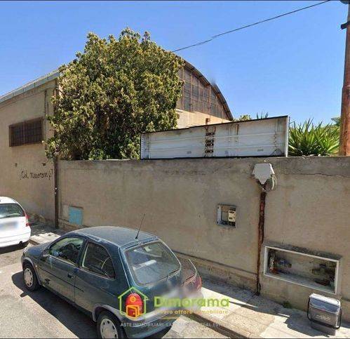 negozio in vendita a Quartu Sant'Elena