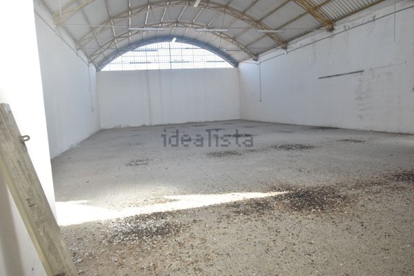 locale commerciale in vendita a Quartu Sant'Elena