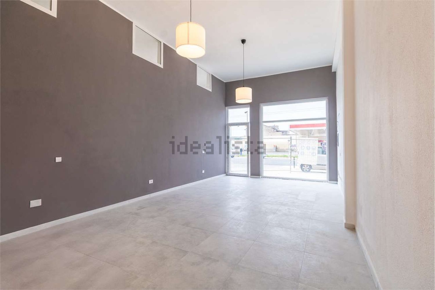 locale commerciale in vendita a Quartu Sant'Elena