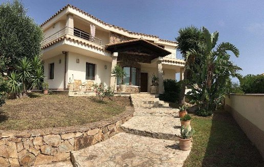 casa indipendente in vendita a Quartu Sant'Elena in zona Capitana