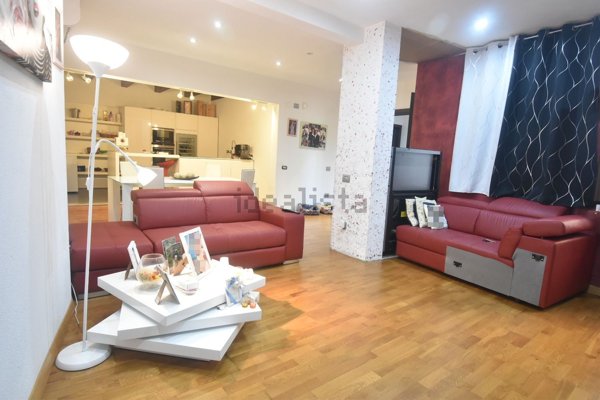 appartamento in vendita a Quartu Sant'Elena in zona Centro Storico