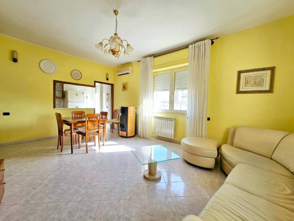 appartamento in vendita a Quartu Sant'Elena in zona Centro Storico