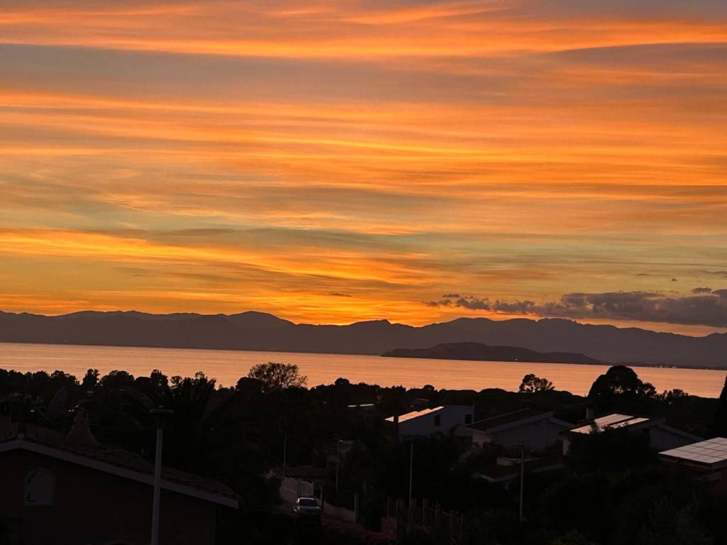 casa indipendente in vendita a Quartu Sant'Elena in zona Capitana
