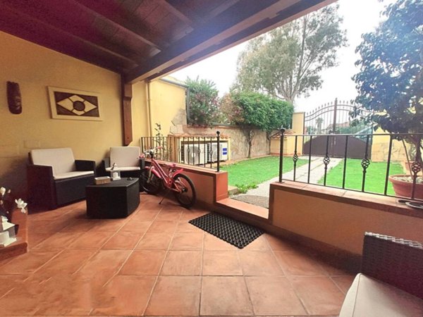 casa indipendente in vendita a Quartu Sant'Elena in zona Foxi