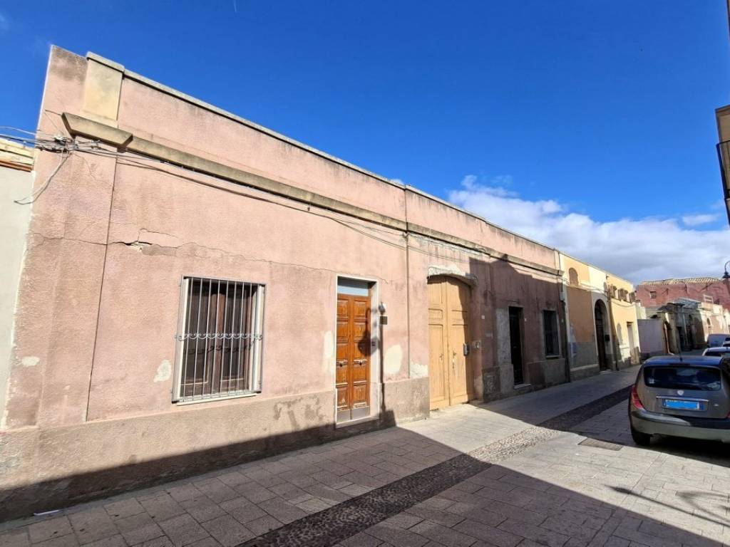 casa indipendente in vendita a Quartu Sant'Elena in zona Cepola