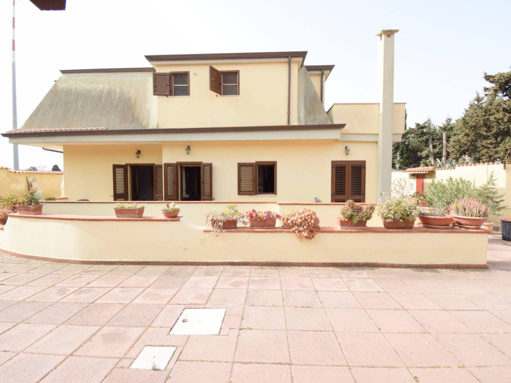 casa indipendente in vendita a Quartu Sant'Elena in zona Margine Rosso