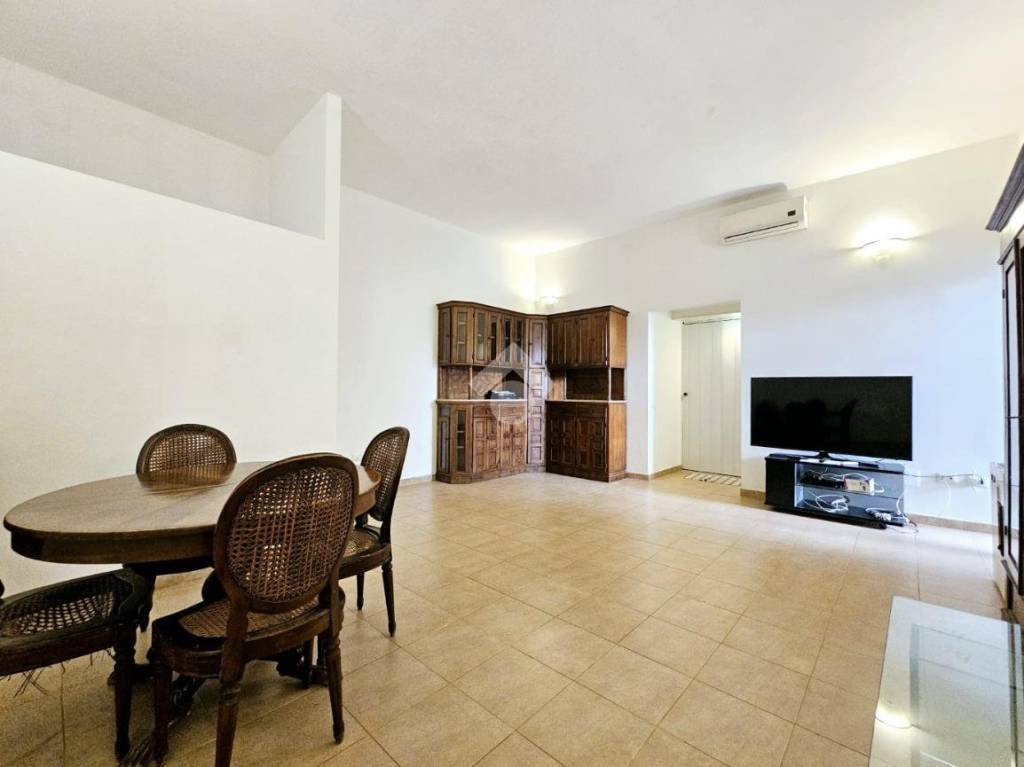 appartamento in vendita a Quartu Sant'Elena in zona Centro Storico